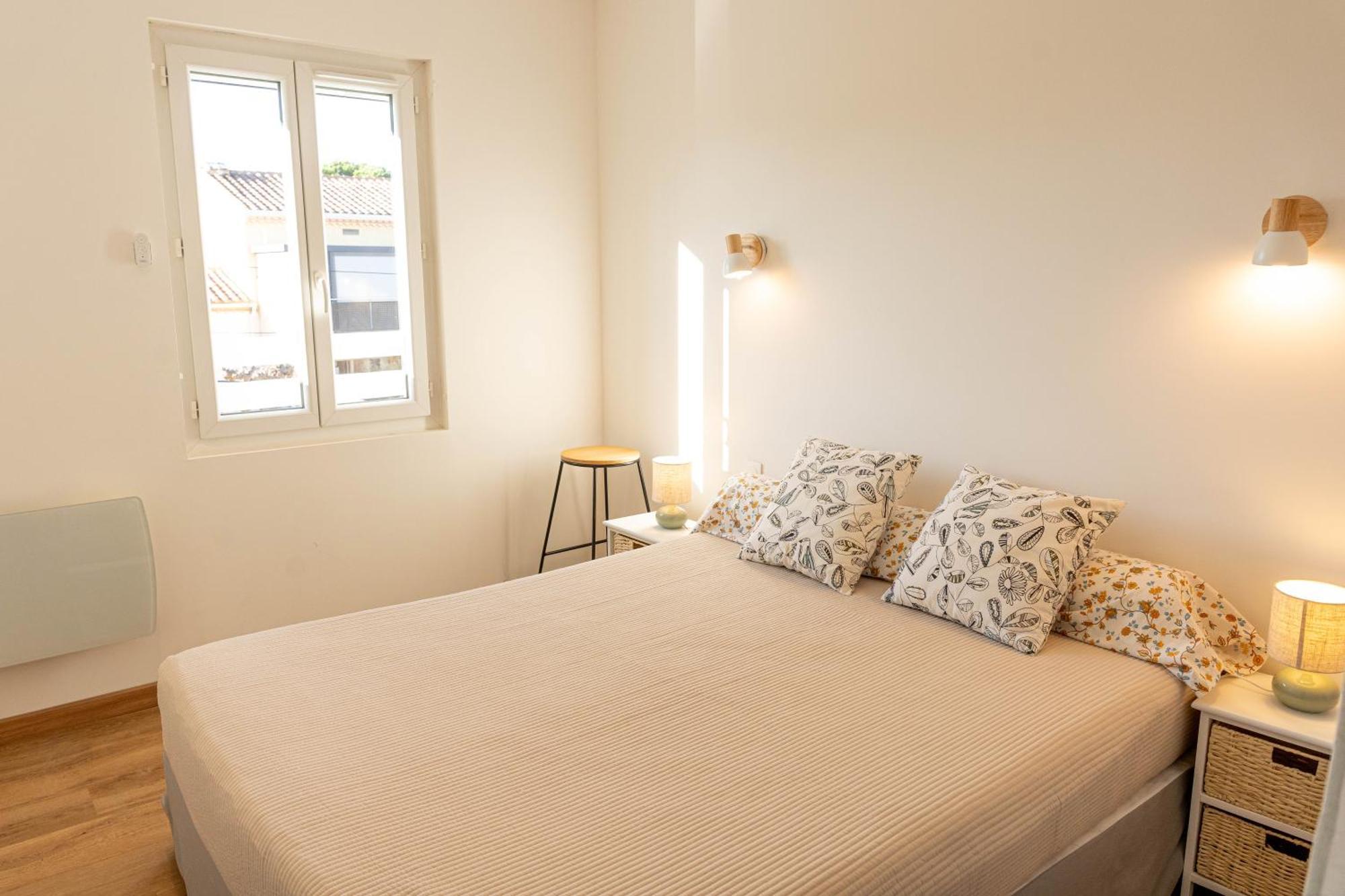 Apartment Avec Piscine Et Jacuzzi A 50metres De La Et 5min De L'allee Des Pins