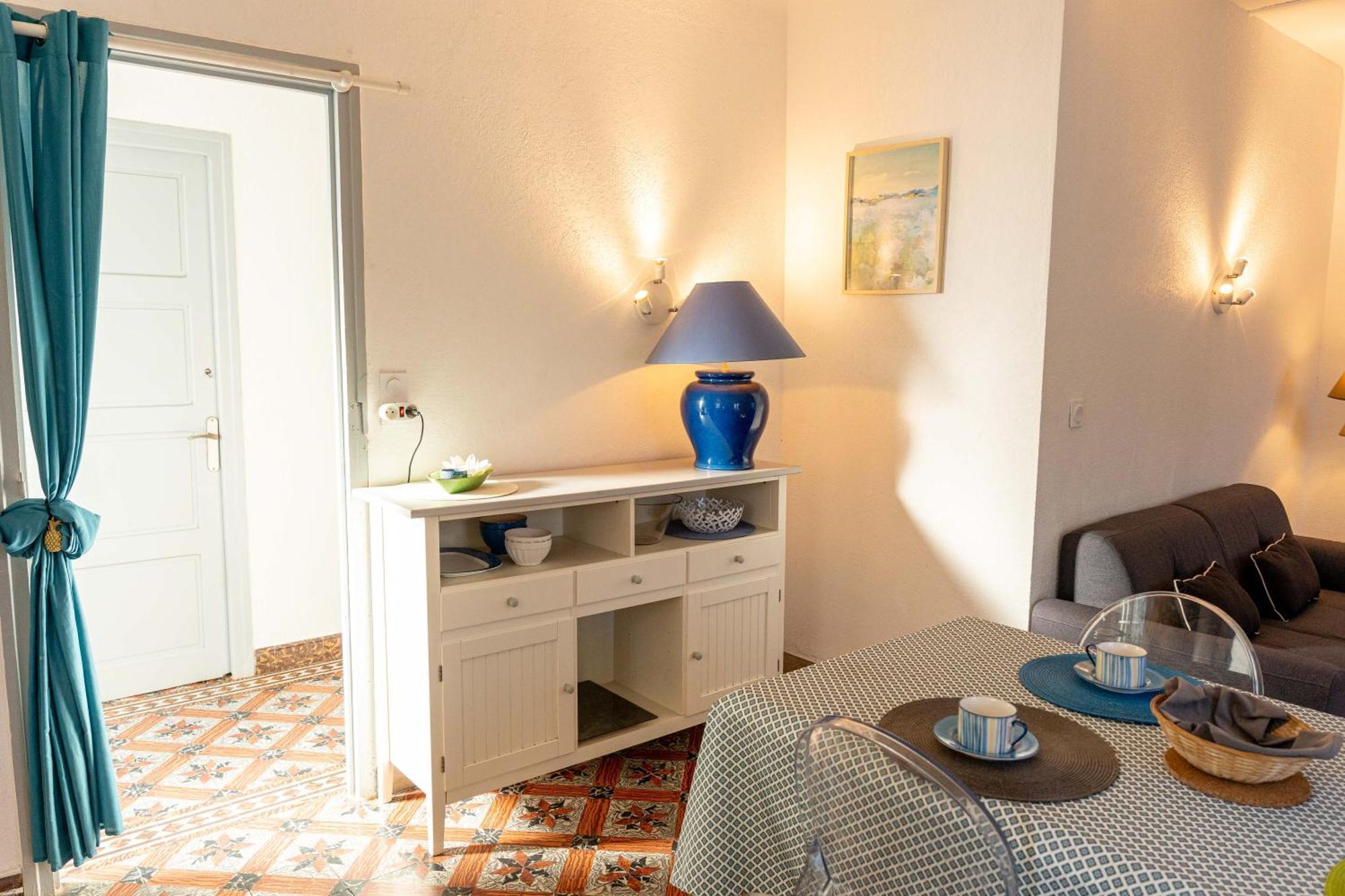 Apartment Avec Piscine Et Jacuzzi A 50metres De La Et 5min De L'allee Des Pins
